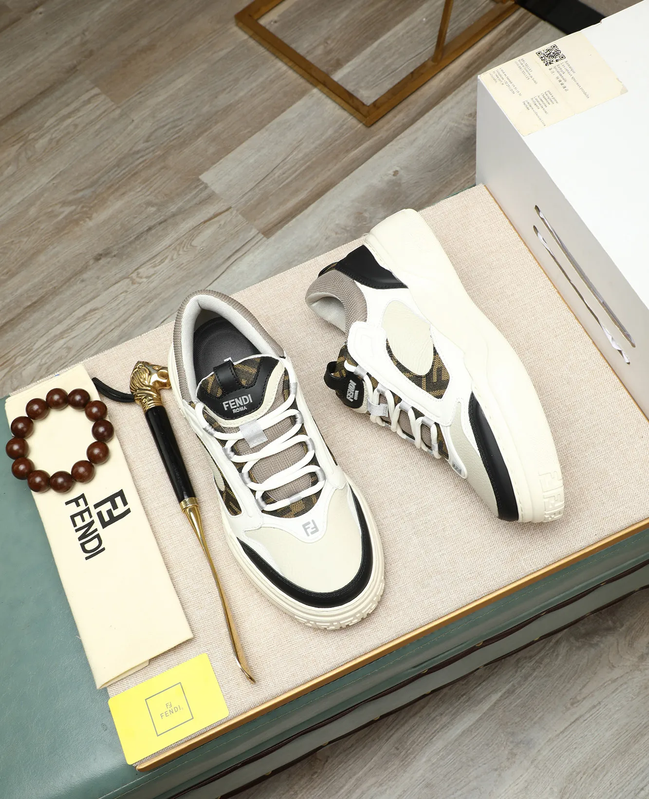 Men's shoes 💰760 [FENDI] Fendi - High-end quality original casual sports shoes - Upper: Nappa calfskin, pebbled calfskin, tongue and heel; injection molded brand logo plastic module - Lining: brand canvas - Outsole: ultra-light TPR foam·rubber; molded outsole -Super high quality control·Fine workmanship: highlighted (high-end·luxury·grade) -Size :39-44 (38, 45, can be customized)